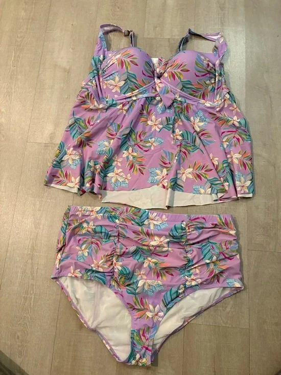 TORRID 4X ✨ plus size 26/28 purple floral two piece tankini swimsuit EUC - Picture 1 of 3